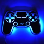 Όταν την πατάς από ένα τηλεκοντρόλ τηλεόρασης, ένα μπουκαλάκι after shave και από ένα στασίδι εκκλησίας!