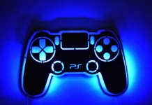 Όταν την πατάς από ένα τηλεκοντρόλ τηλεόρασης, ένα μπουκαλάκι after shave και από ένα στασίδι εκκλησίας!